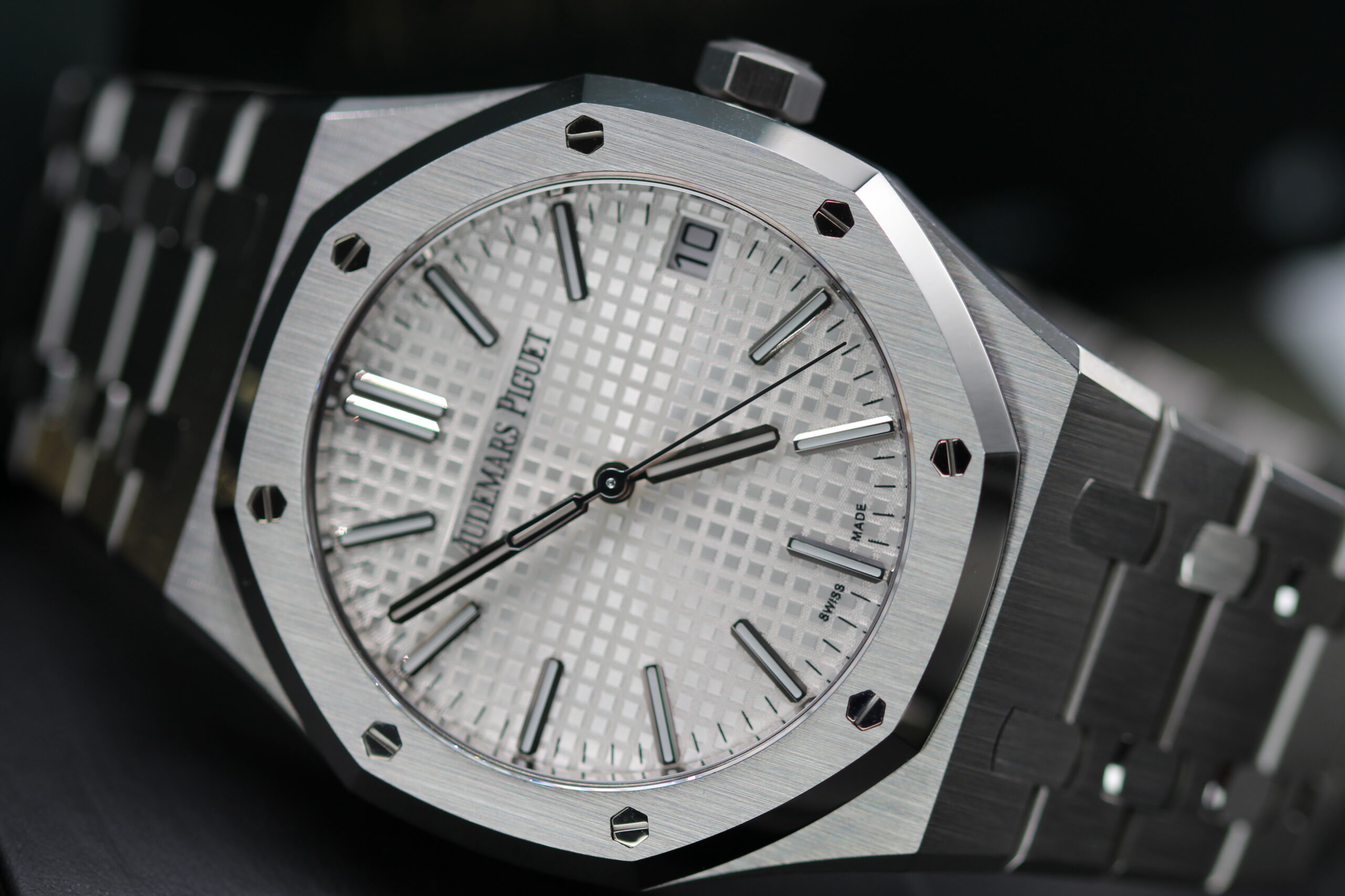 Audermars Piguet Royal Oak, 50th Anniversary 15510ST.OO.1320ST.03 White, 2022 - Image 7