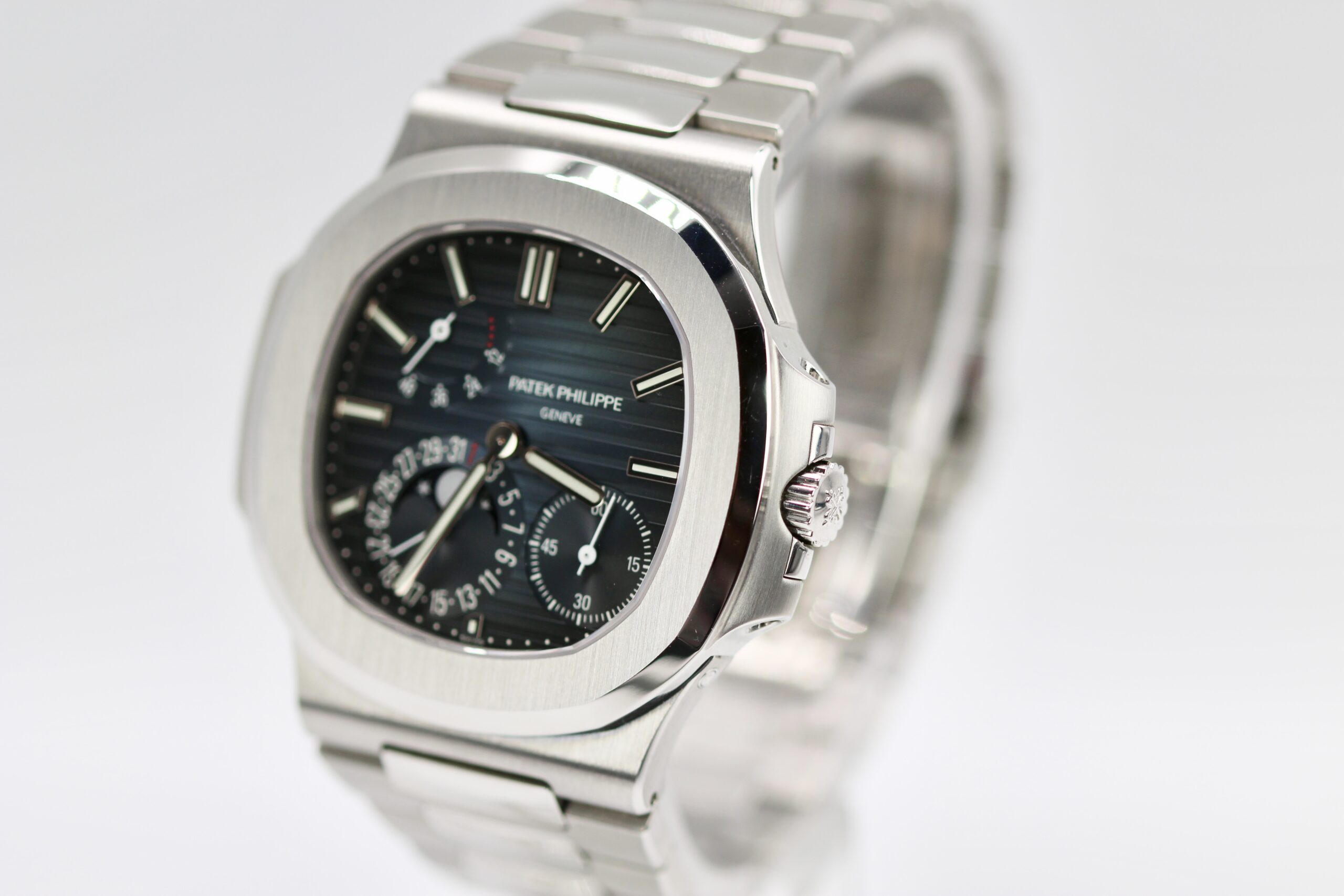 Patek Philippe Nautilus 5712/1A-001, 2019 - Image 2