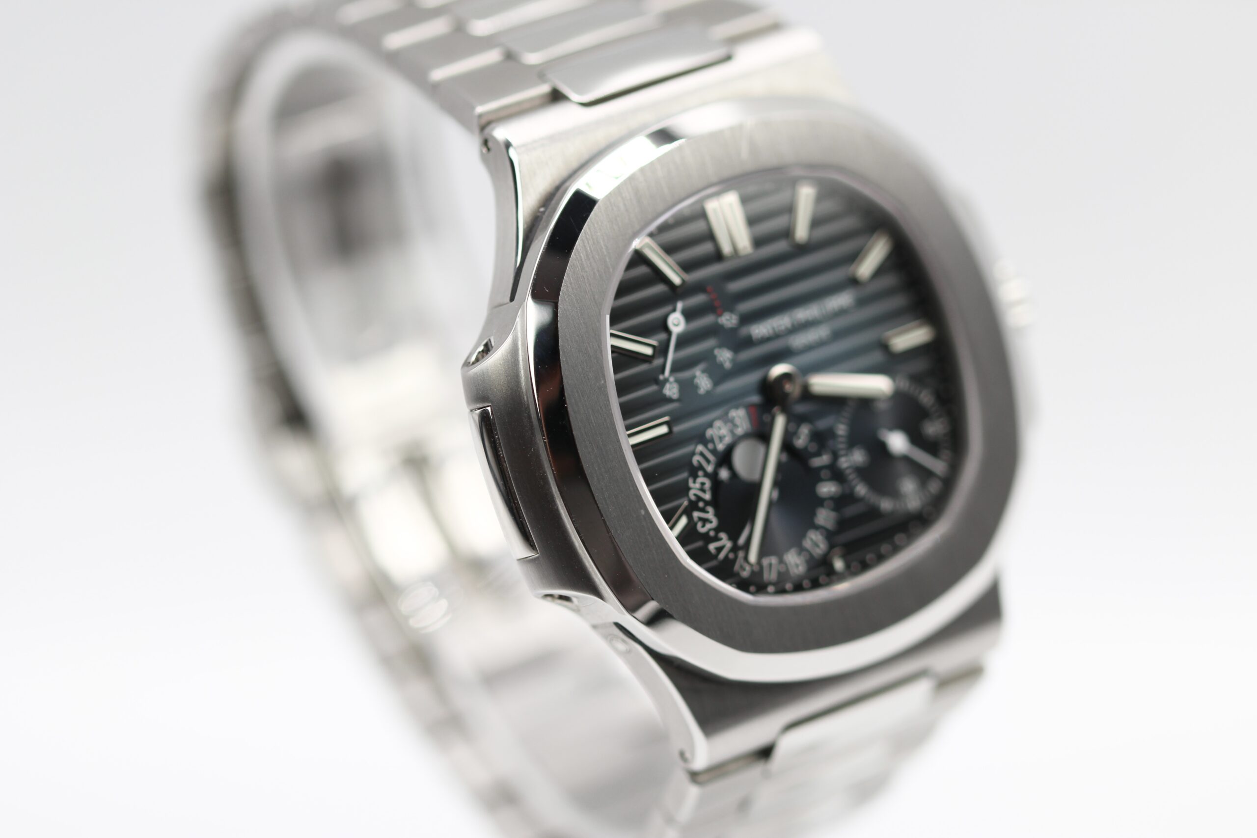 Patek Philippe Nautilus 5712/1A-001, 2019 - Image 3