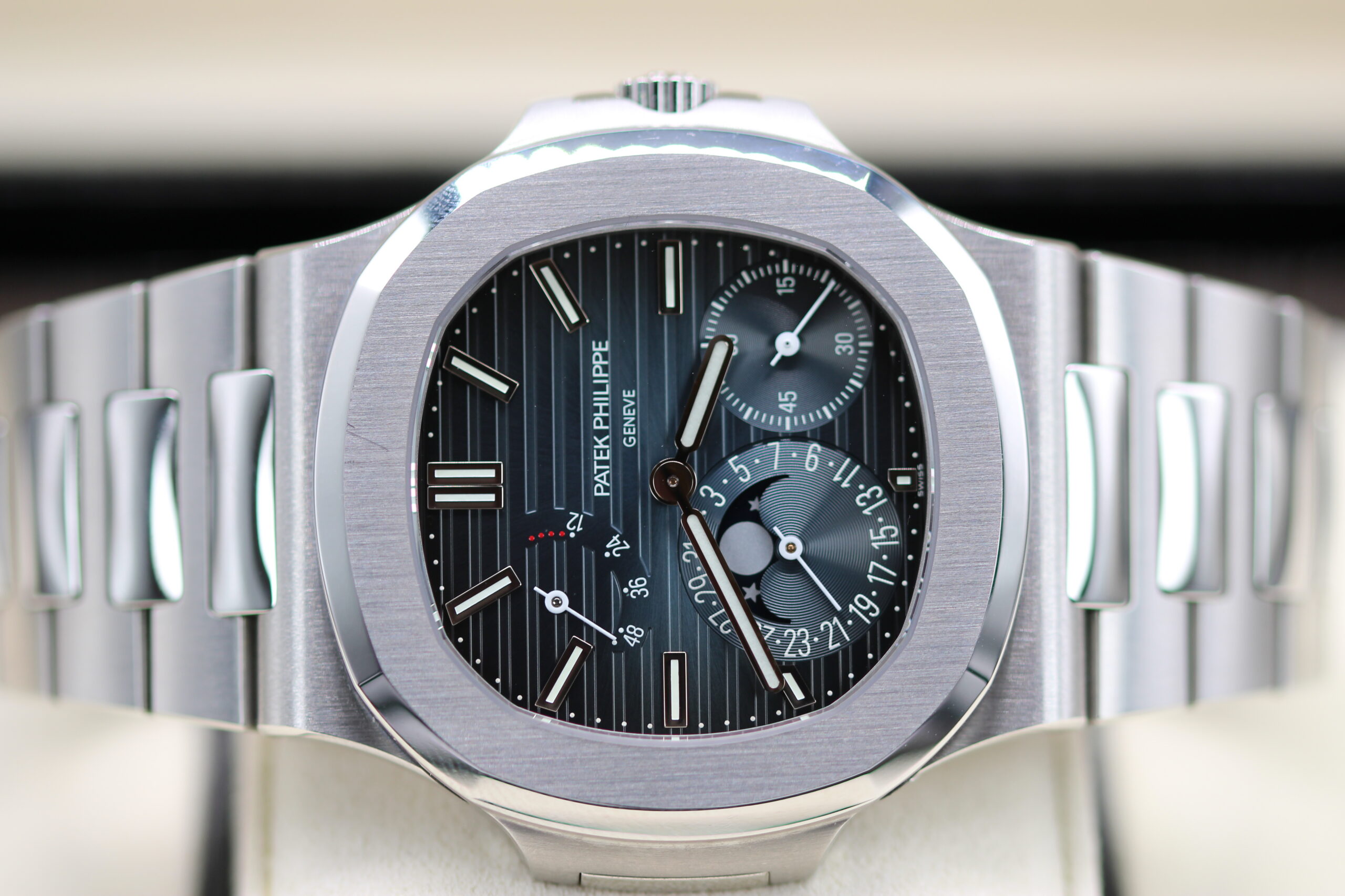 Patek Philippe Nautilus 5712/1A-001, 2019 - Image 5